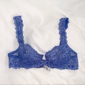 LA PERLA beautiful lace bra; size 1 (32B/34B)